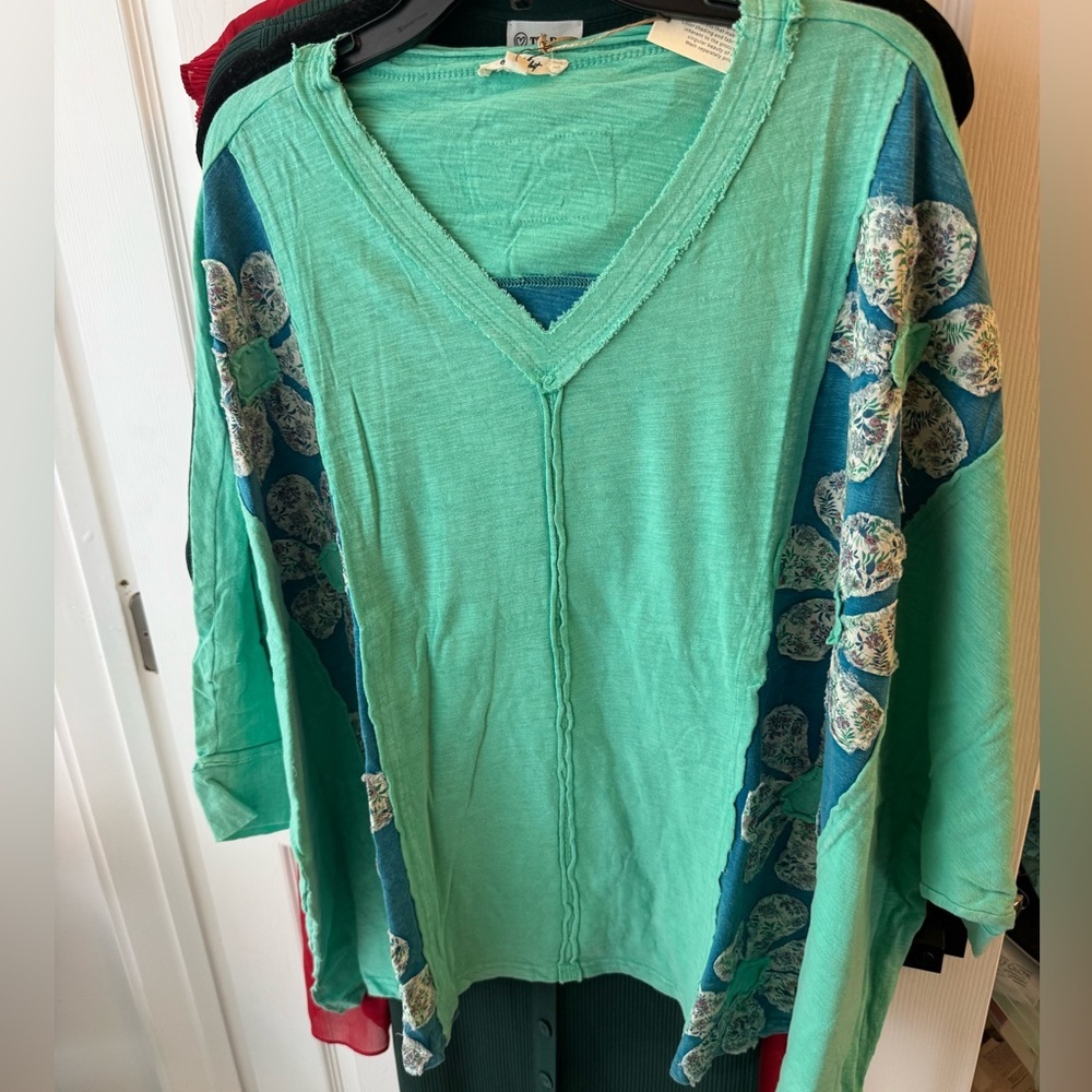 Blue Velvet NWT Flowers Poncho Style Top Oversized Boho Colorblock Panels Cotton - Picture 3 of 3